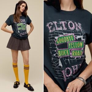 Daydreamer Goodbye Yellow Brick Road Tour Tee, Vintage Black, size L NWT